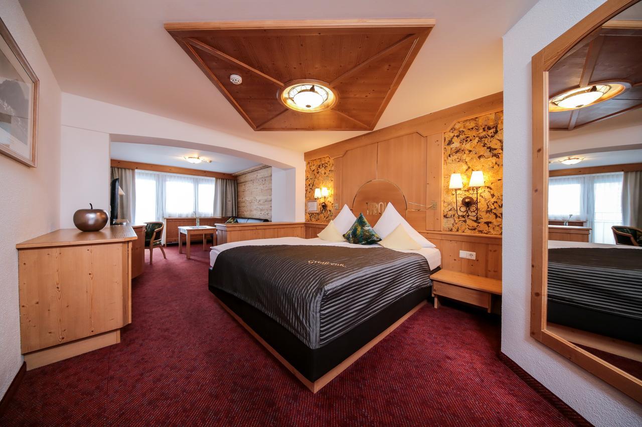 Hotel Tirol Ischgl Bagian luar foto